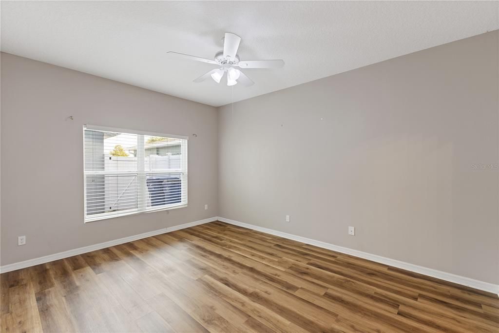 For Rent: $2,200 (3 beds, 2 baths, 1629 Square Feet)