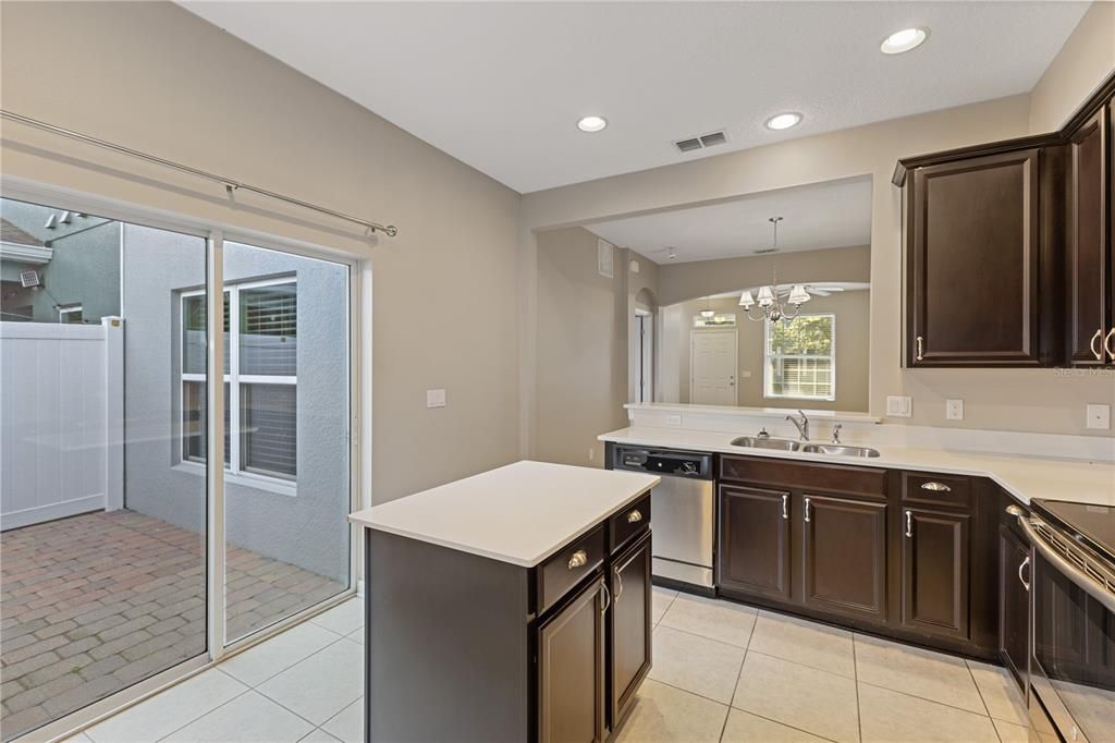 For Rent: $2,200 (3 beds, 2 baths, 1629 Square Feet)