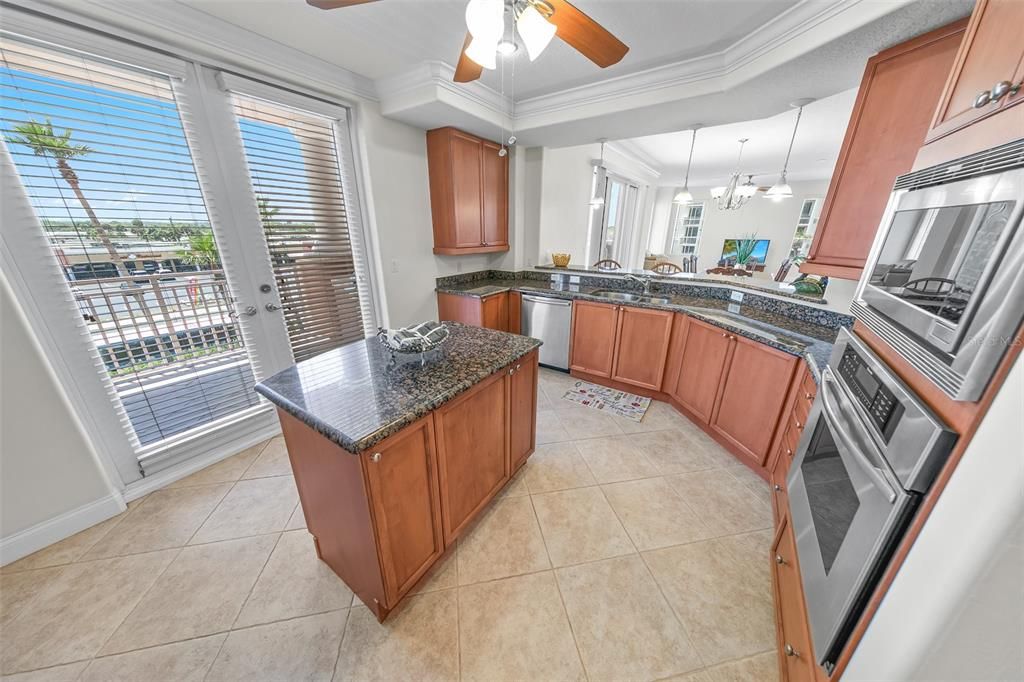 For Sale: $695,000 (3 beds, 3 baths, 2454 Square Feet)