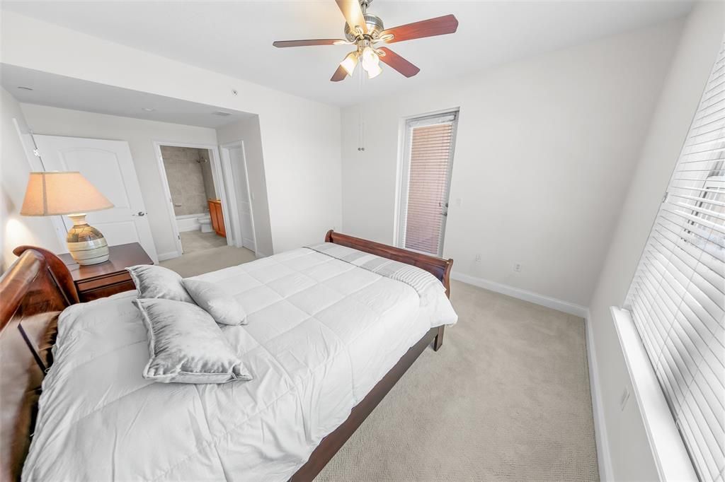 For Sale: $695,000 (3 beds, 3 baths, 2454 Square Feet)