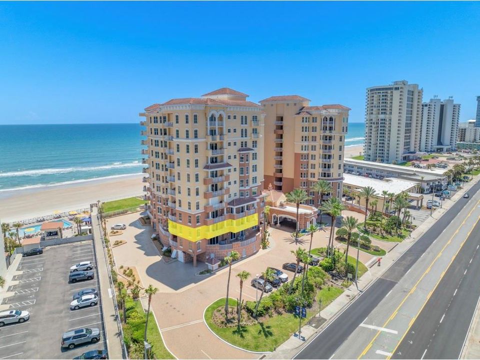 For Sale: $695,000 (3 beds, 3 baths, 2454 Square Feet)