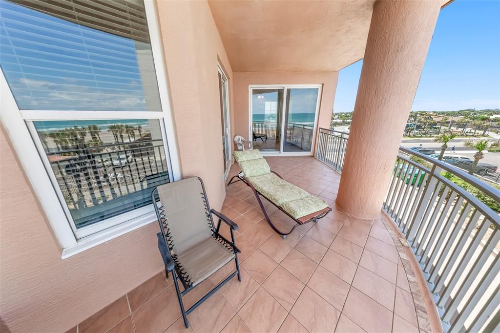 For Sale: $695,000 (3 beds, 3 baths, 2454 Square Feet)