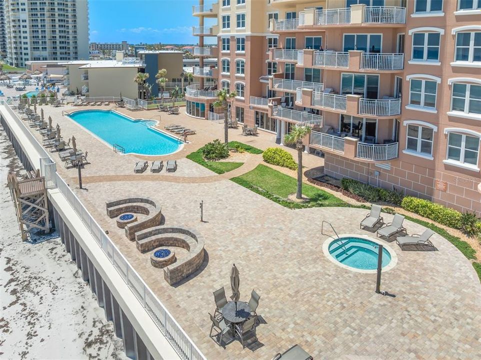 For Sale: $695,000 (3 beds, 3 baths, 2454 Square Feet)