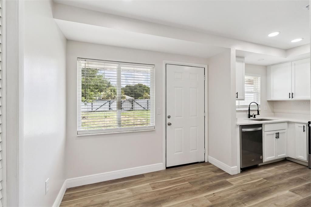 For Rent: $2,250 (4 beds, 2 baths, 1126 Square Feet)