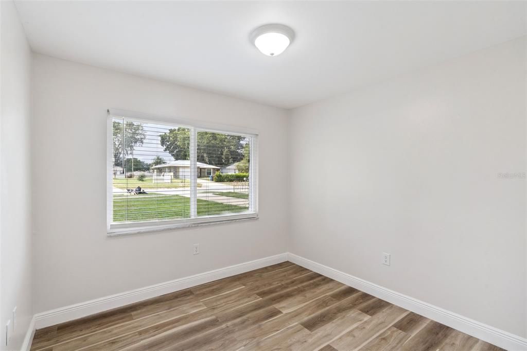 For Rent: $2,250 (4 beds, 2 baths, 1126 Square Feet)