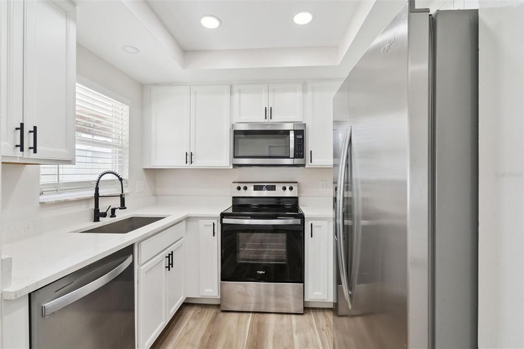 For Rent: $2,250 (4 beds, 2 baths, 1126 Square Feet)
