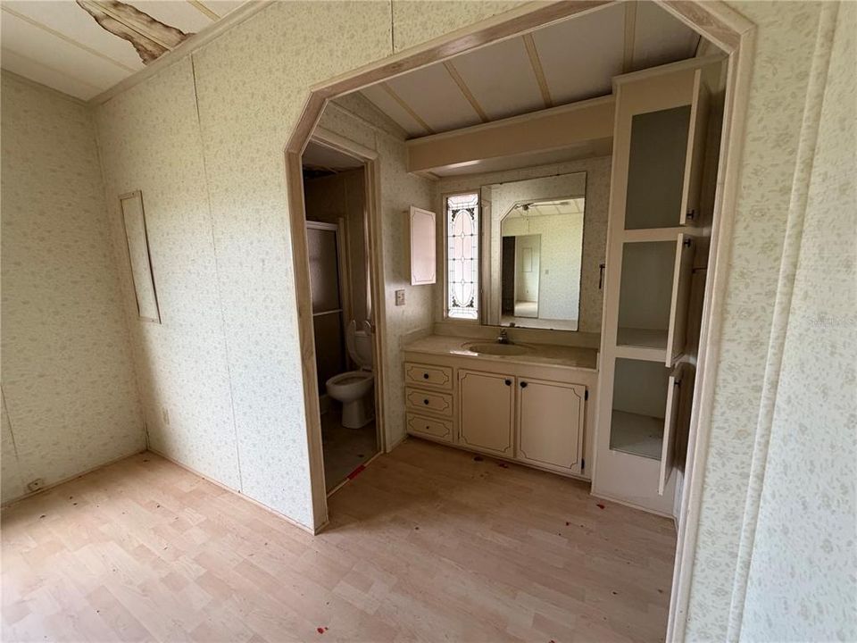 На продажу: $79,000 (3 спален, 2 ванн, 1081 Квадратных фут)