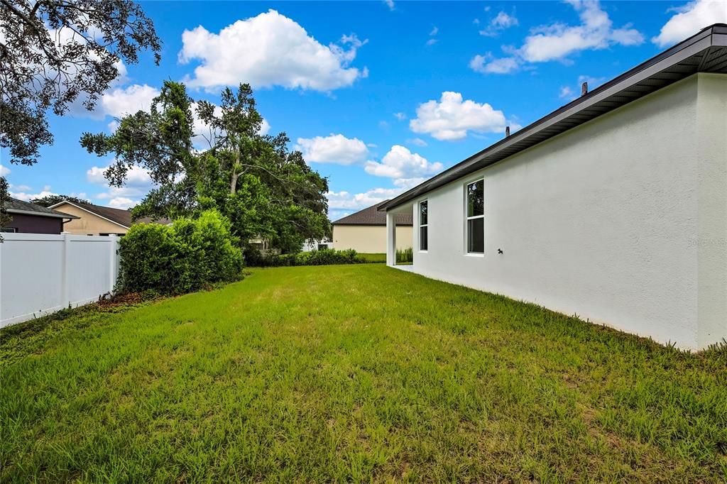 For Sale: $409,000 (4 beds, 3 baths, 2061 Square Feet)