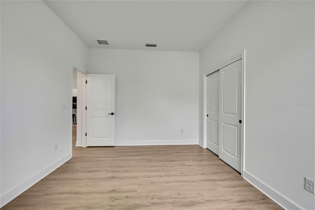 For Sale: $409,000 (4 beds, 3 baths, 2061 Square Feet)