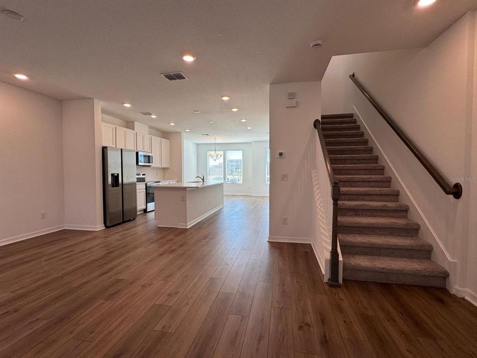 For Rent: $2,500 (3 beds, 2 baths, 1738 Square Feet)