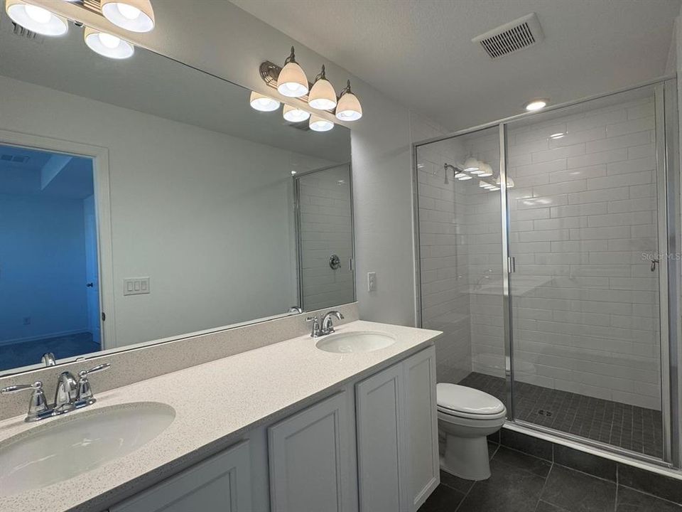 For Rent: $2,500 (3 beds, 2 baths, 1738 Square Feet)