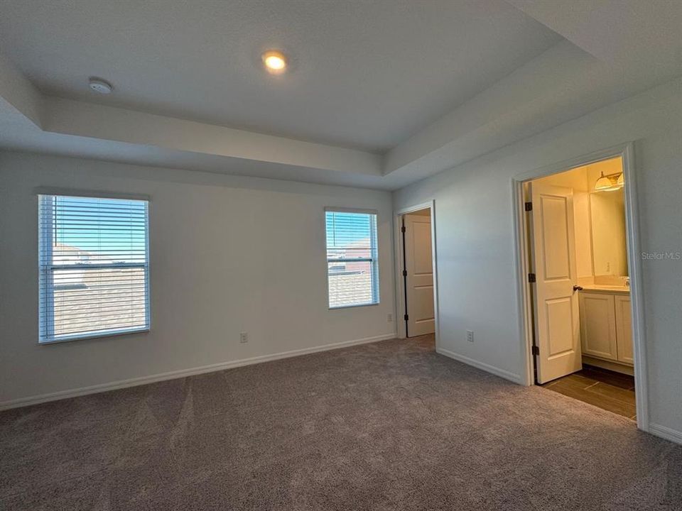 For Rent: $2,500 (3 beds, 2 baths, 1738 Square Feet)