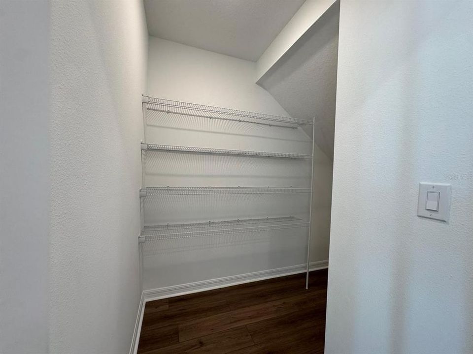 For Rent: $2,500 (3 beds, 2 baths, 1738 Square Feet)