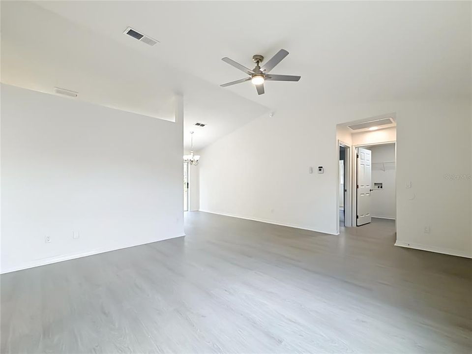 En Venta: $265,000 (3 camas, 2 baños, 1404 Pies cuadrados)