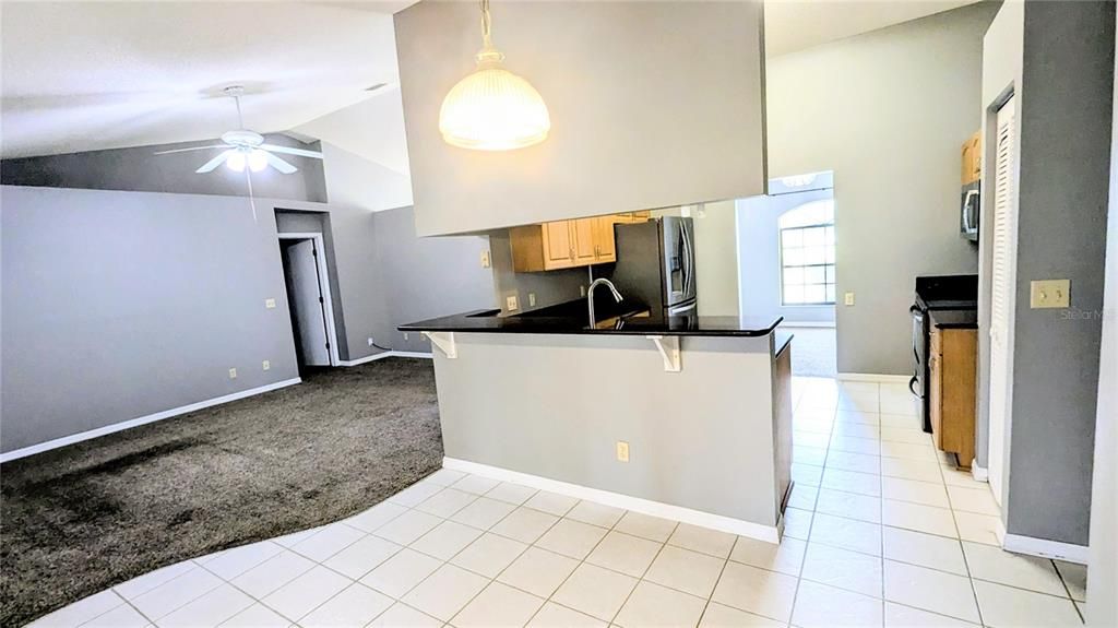 For Rent: $1,900 (3 beds, 2 baths, 1667 Square Feet)