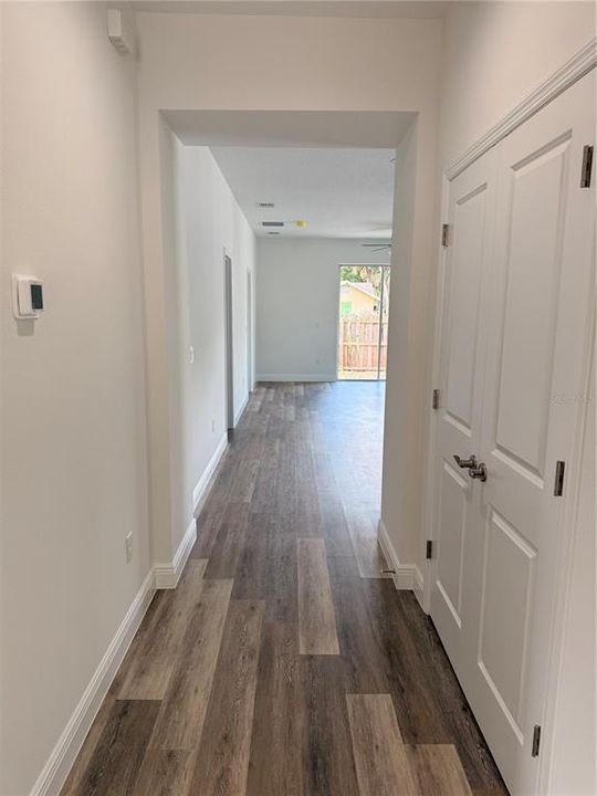 Activo con contrato: $316,900 (3 camas, 2 baños, 1334 Pies cuadrados)