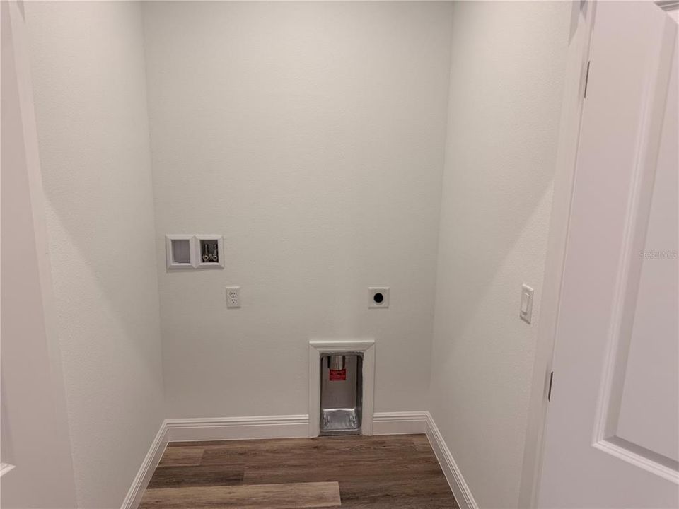 Activo con contrato: $316,900 (3 camas, 2 baños, 1334 Pies cuadrados)