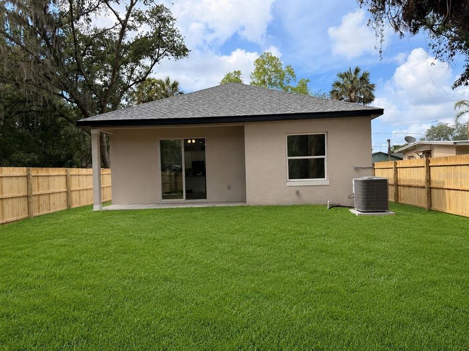 Activo con contrato: $316,900 (3 camas, 2 baños, 1334 Pies cuadrados)