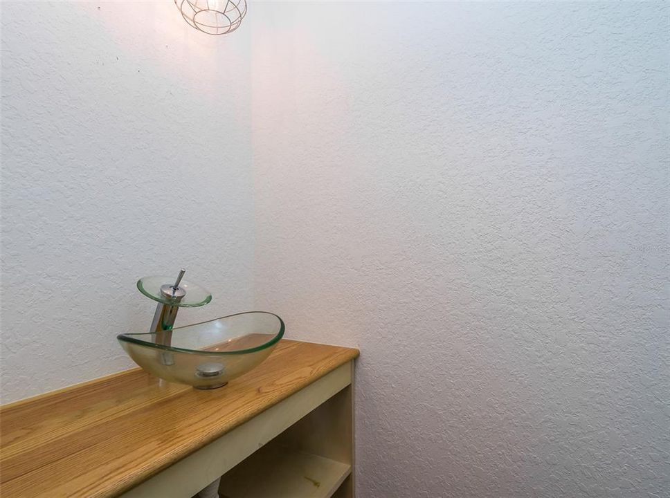 For Rent: $3,500 (3 beds, 2 baths, 2340 Square Feet)