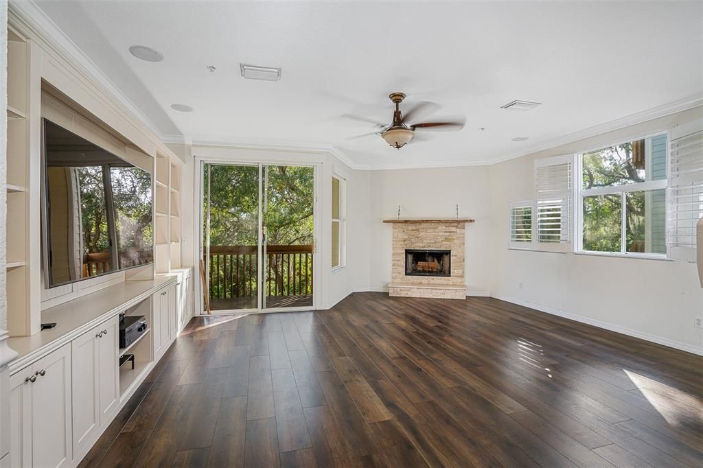 For Rent: $3,500 (3 beds, 2 baths, 2340 Square Feet)