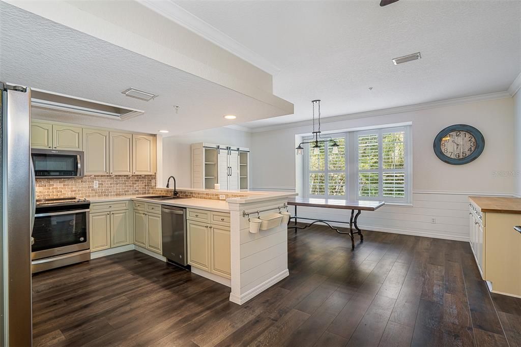 For Rent: $3,500 (3 beds, 2 baths, 2340 Square Feet)