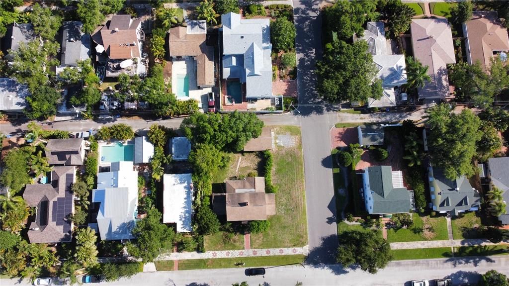 For Sale: $1,250,000 (0.20 acres)