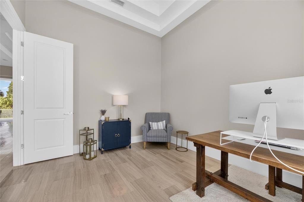 Active With Contract: $779,000 (3 beds, 3 baths, 2571 Square Feet)