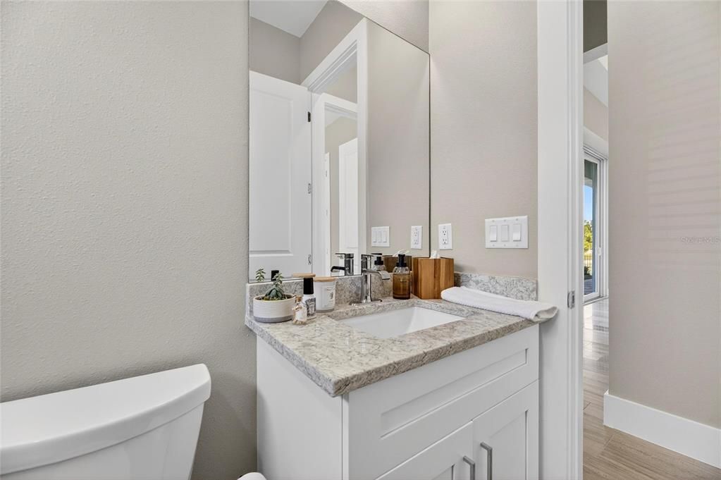 Active With Contract: $779,000 (3 beds, 3 baths, 2571 Square Feet)
