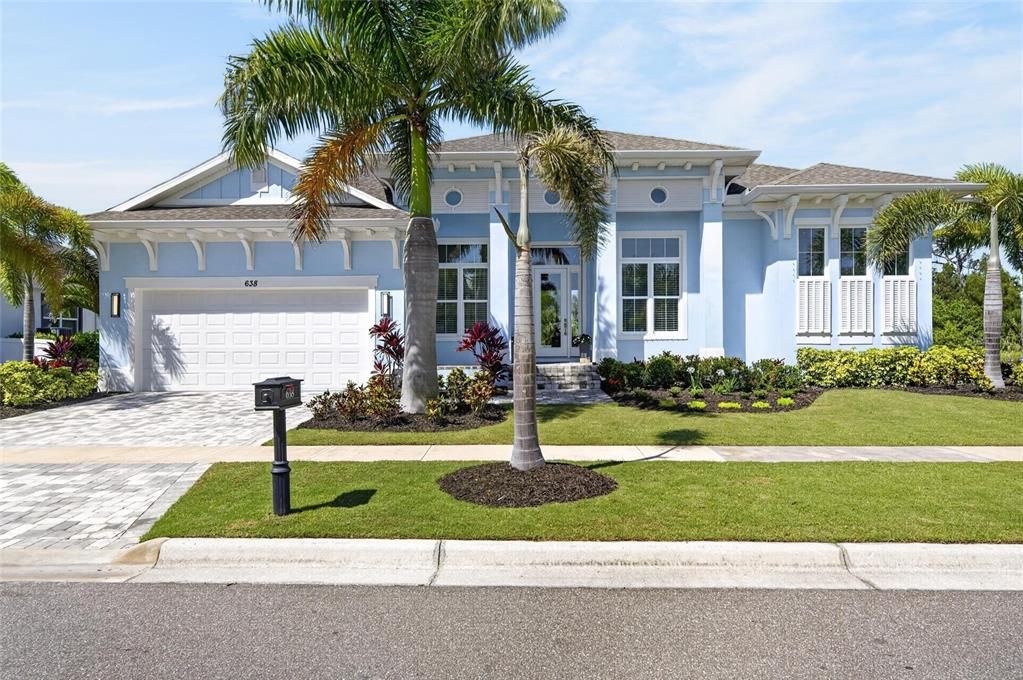 Active With Contract: $779,000 (3 beds, 3 baths, 2571 Square Feet)