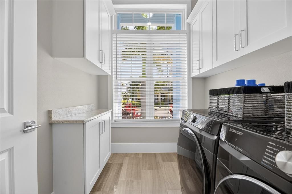 Active With Contract: $779,000 (3 beds, 3 baths, 2571 Square Feet)
