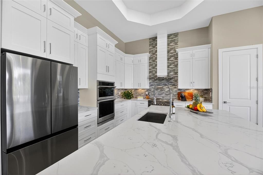 Active With Contract: $779,000 (3 beds, 3 baths, 2571 Square Feet)