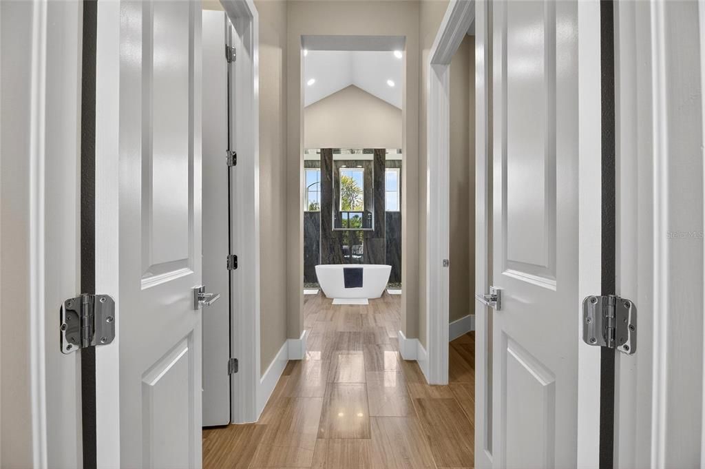 Active With Contract: $779,000 (3 beds, 3 baths, 2571 Square Feet)