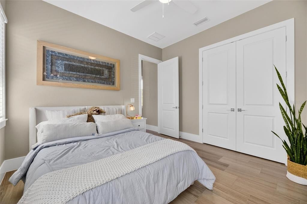 Active With Contract: $779,000 (3 beds, 3 baths, 2571 Square Feet)