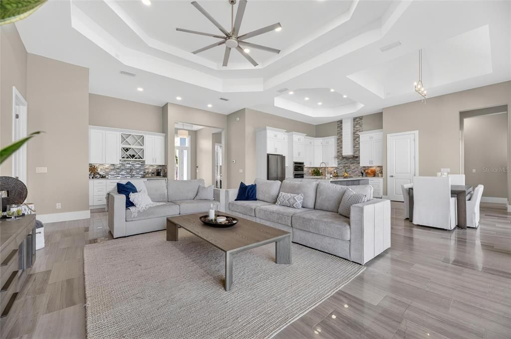 Active With Contract: $779,000 (3 beds, 3 baths, 2571 Square Feet)