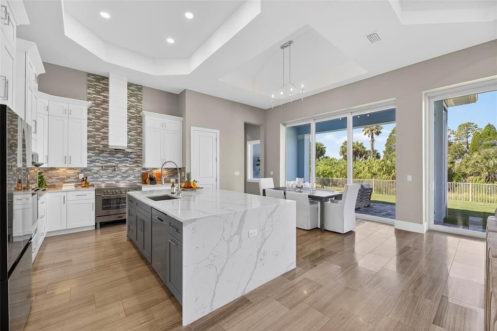 Active With Contract: $779,000 (3 beds, 3 baths, 2571 Square Feet)