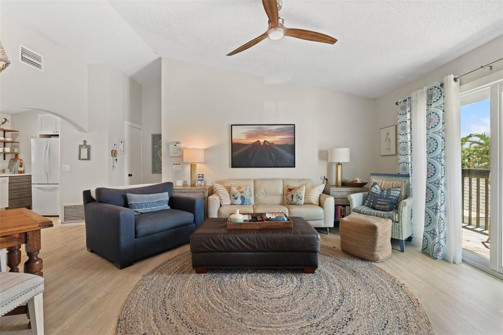 For Sale: $1,299,000 (4 beds, 4 baths, 1682 Square Feet)