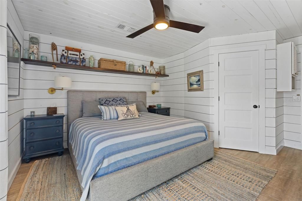 For Sale: $1,299,000 (4 beds, 4 baths, 1682 Square Feet)