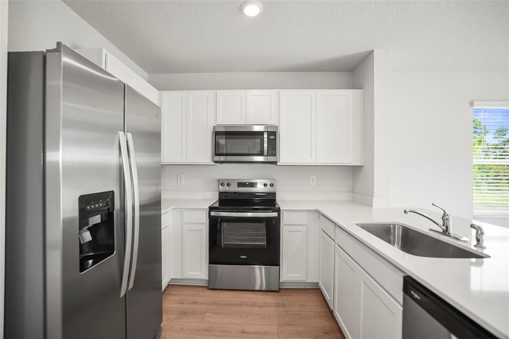 For Rent: $2,500 (3 beds, 2 baths, 1464 Square Feet)