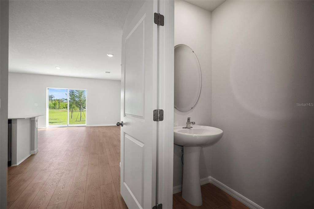 For Rent: $2,500 (3 beds, 2 baths, 1464 Square Feet)