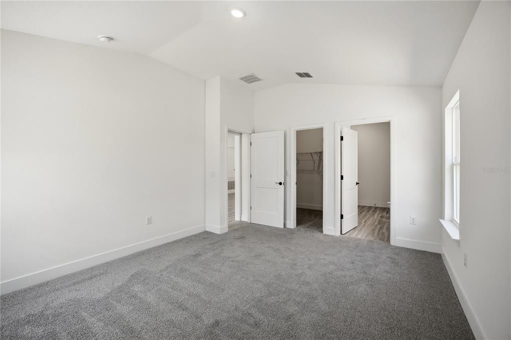 En Venta: $322,500 (4 camas, 2 baños, 1820 Pies cuadrados)