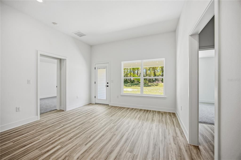 En Venta: $322,500 (4 camas, 2 baños, 1820 Pies cuadrados)