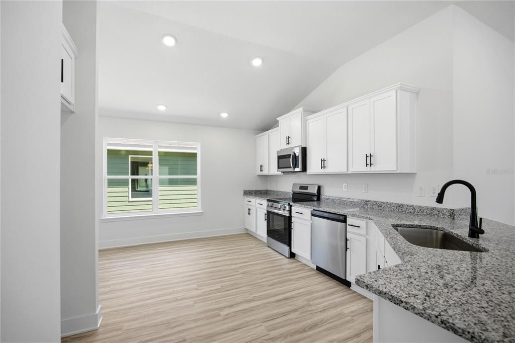 En Venta: $322,500 (4 camas, 2 baños, 1820 Pies cuadrados)