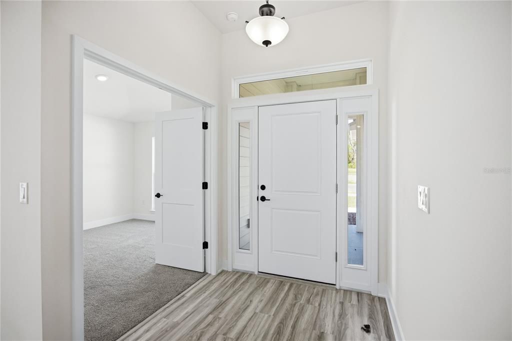 En Venta: $322,500 (4 camas, 2 baños, 1820 Pies cuadrados)