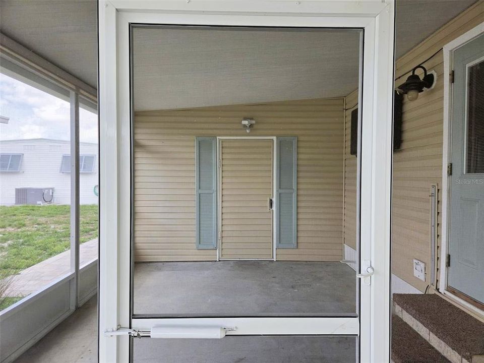 For Sale: $270,000 (2 beds, 2 baths, 1324 Square Feet)