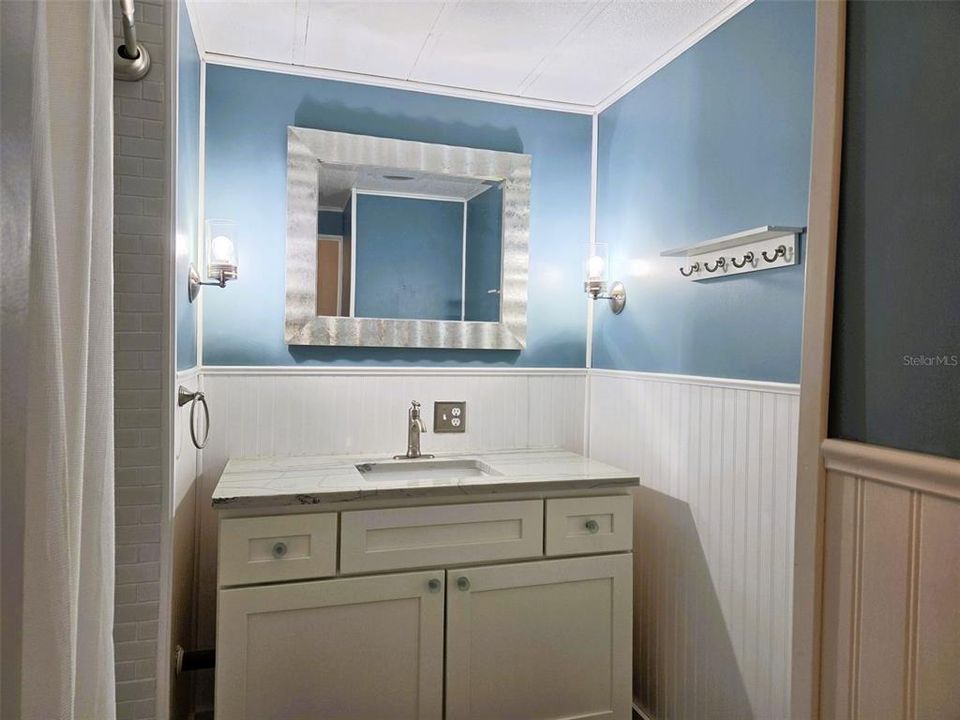 For Sale: $270,000 (2 beds, 2 baths, 1324 Square Feet)