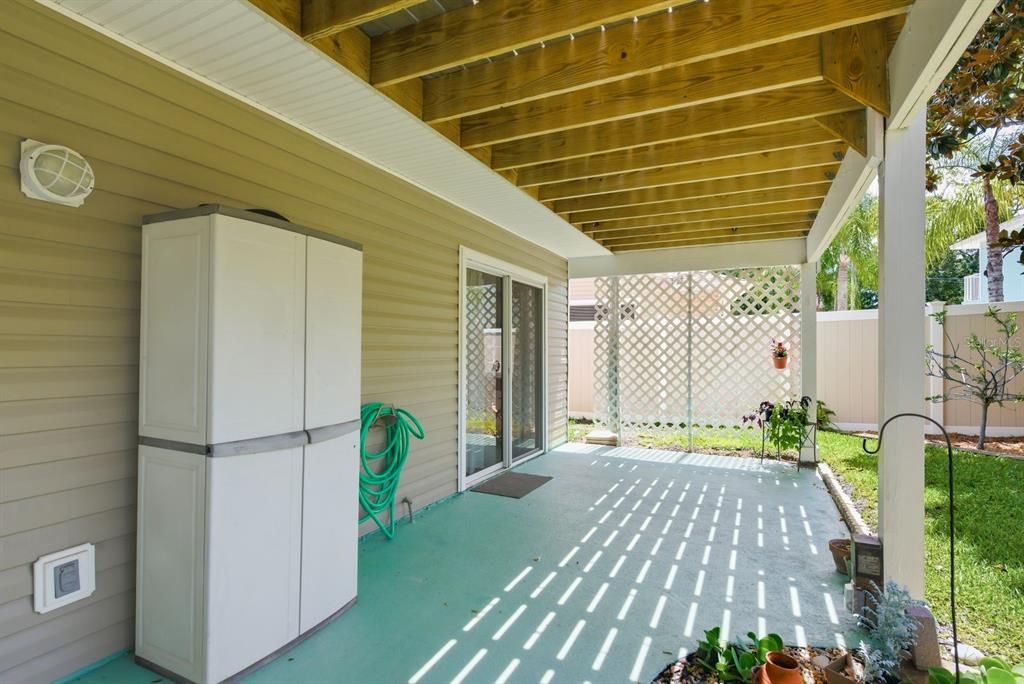 For Sale: $725,000 (3 beds, 2 baths, 2016 Square Feet)