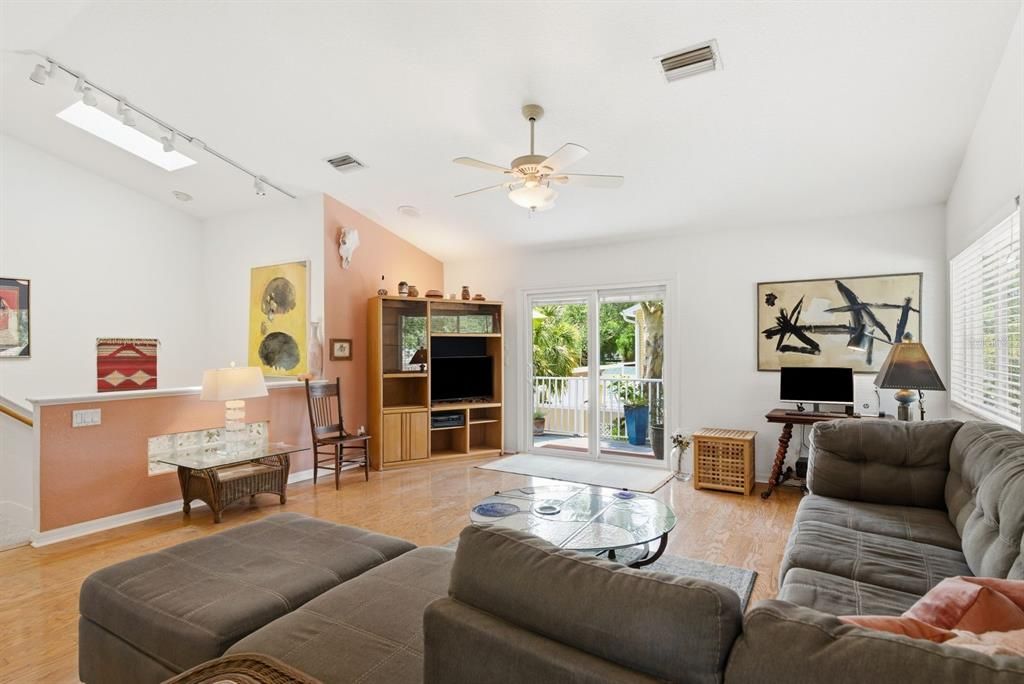 For Sale: $725,000 (3 beds, 2 baths, 2016 Square Feet)
