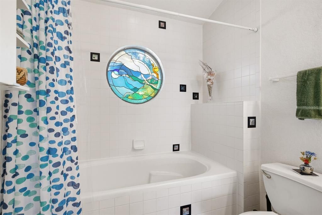For Sale: $725,000 (3 beds, 2 baths, 2016 Square Feet)
