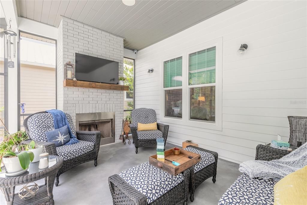 For Sale: $1,095,000 (5 beds, 3 baths, 2759 Square Feet)