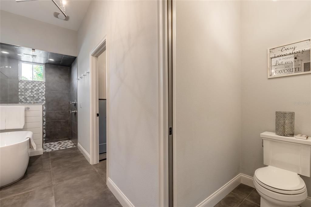 For Sale: $1,095,000 (5 beds, 3 baths, 2759 Square Feet)